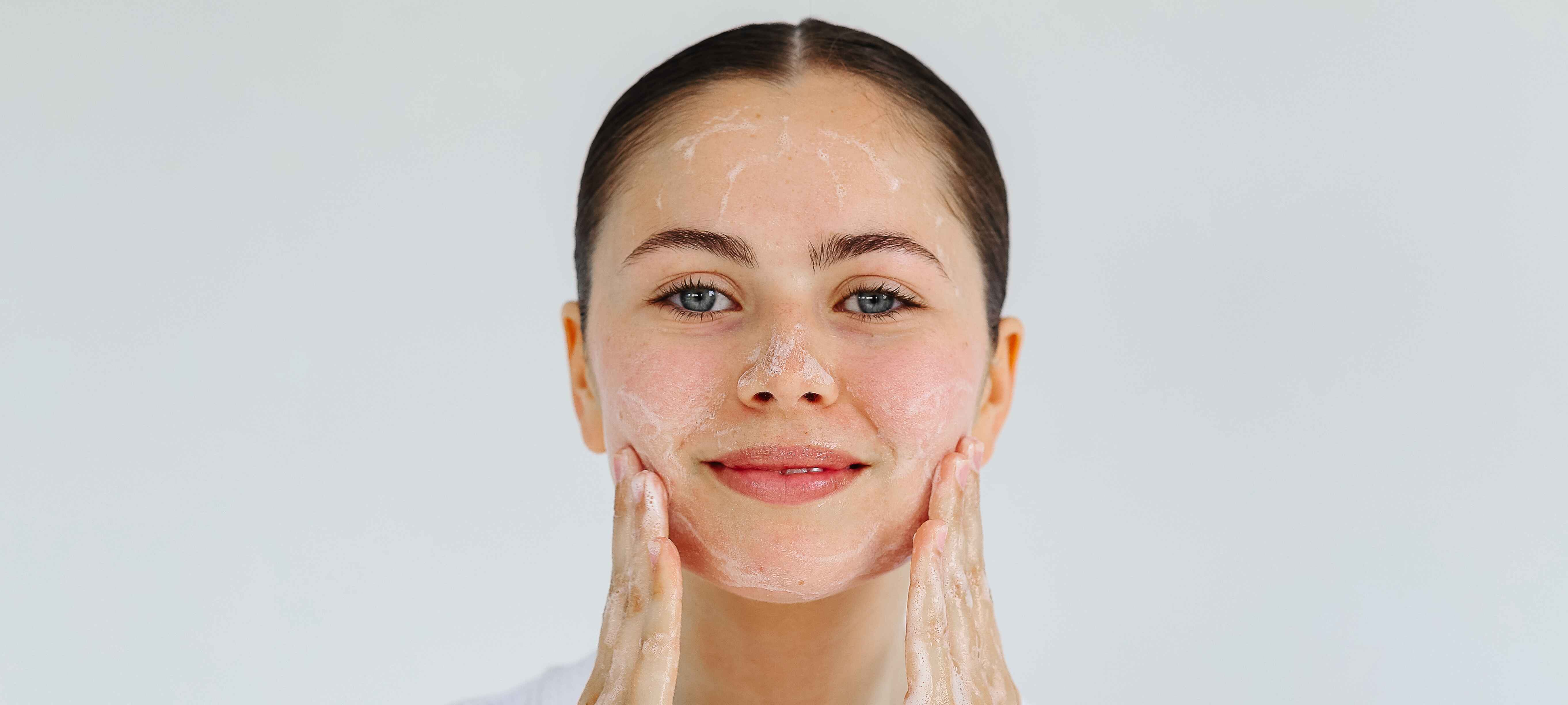 Cleansers & Exfoliators
